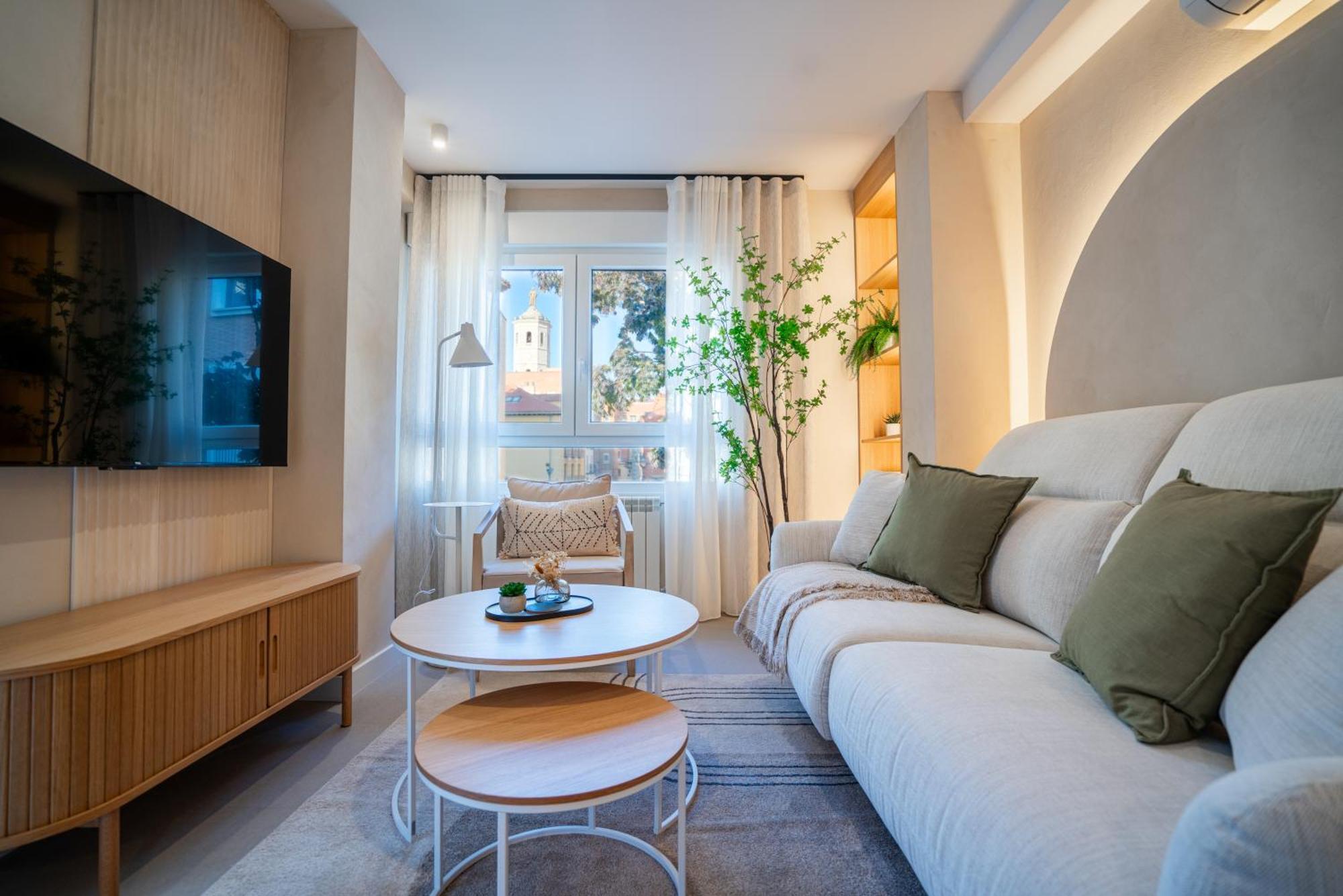 Wow Apartamentos Valladolid Exterior photo